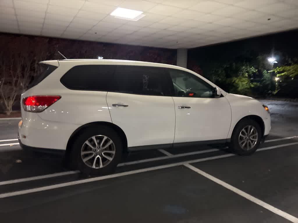 used 2014 Nissan Pathfinder car, priced at $7,995