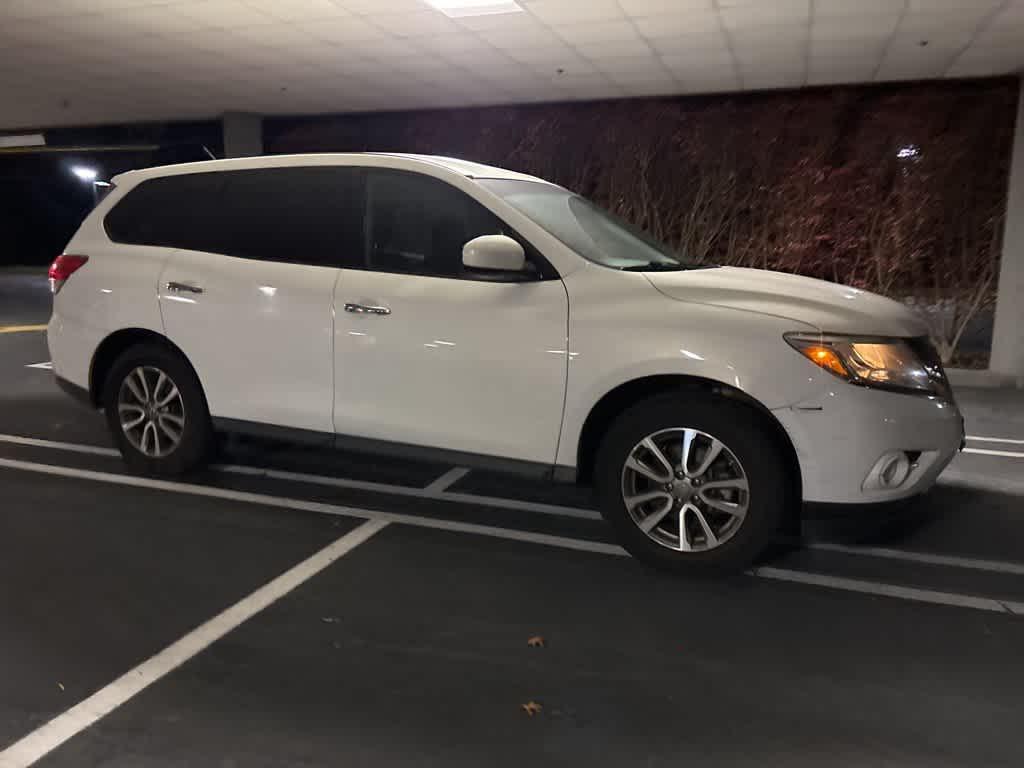 used 2014 Nissan Pathfinder car, priced at $7,995