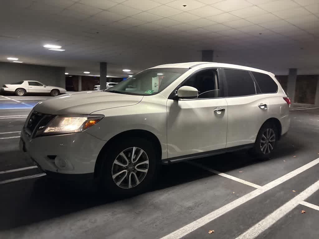 used 2014 Nissan Pathfinder car, priced at $7,995