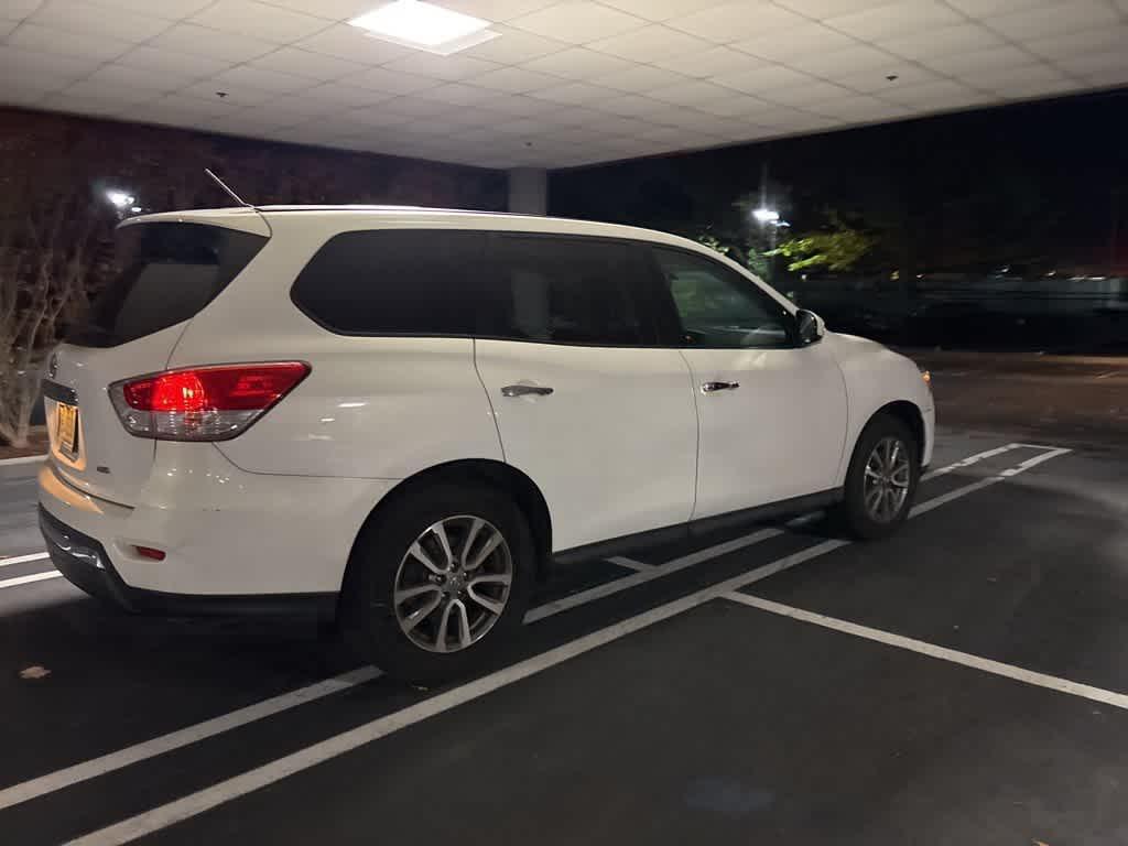 used 2014 Nissan Pathfinder car, priced at $7,995