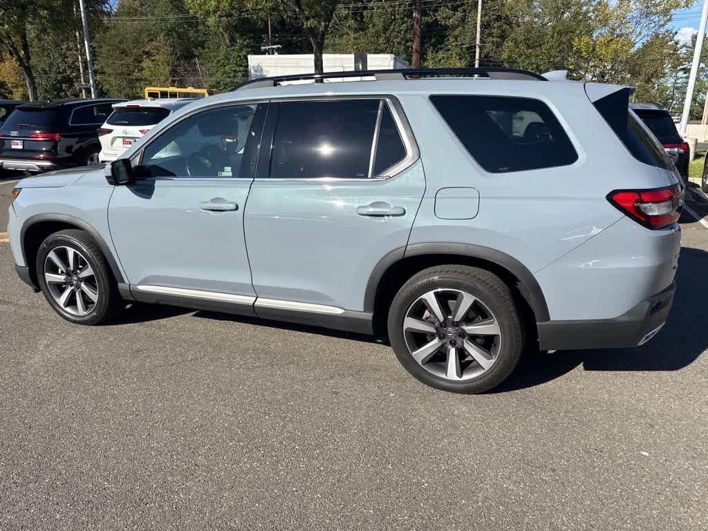 used 2023 Honda Pilot car, priced at $42,995