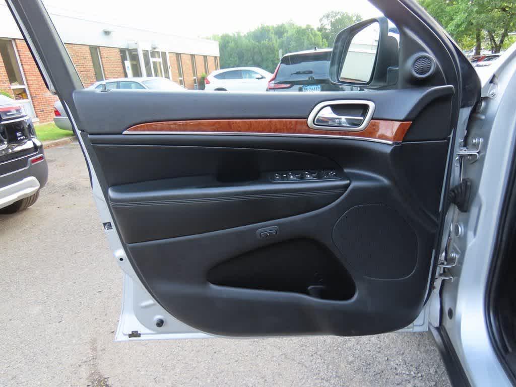 used 2011 Jeep Grand Cherokee car, priced at $5,795