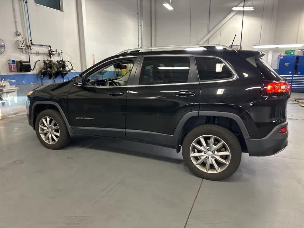used 2018 Jeep Cherokee car, priced at $11,995