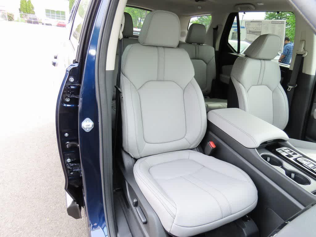 new 2025 Honda Pilot car, priced at $51,095
