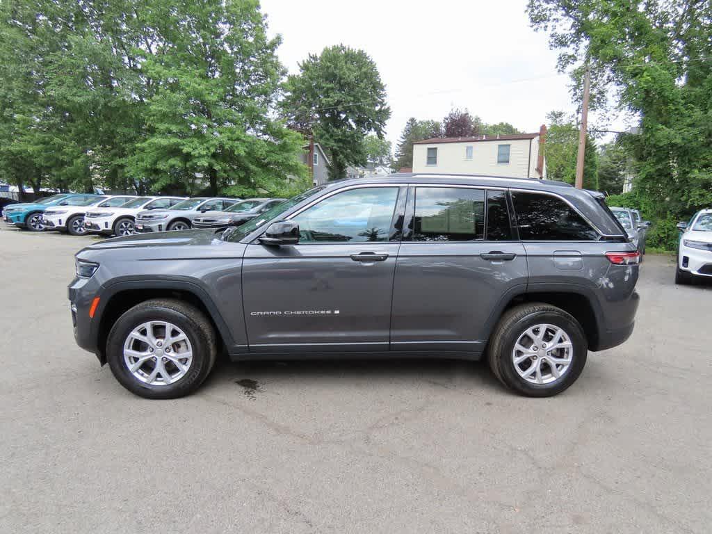 used 2022 Jeep Grand Cherokee car, priced at $28,895