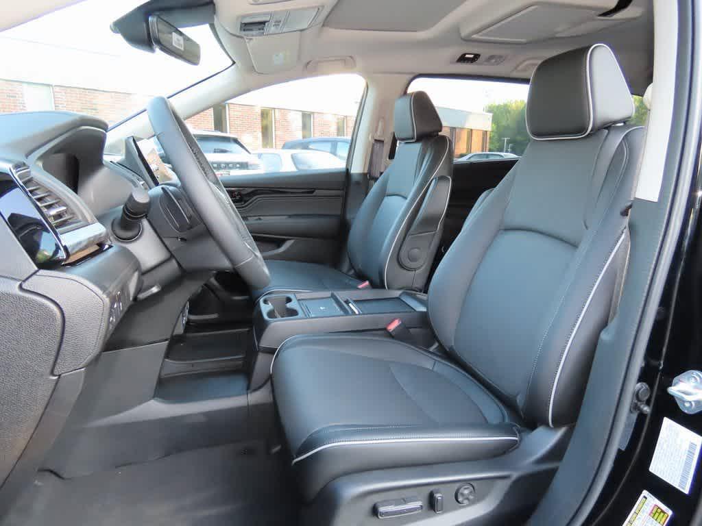new 2026 Honda Odyssey car, priced at $54,150