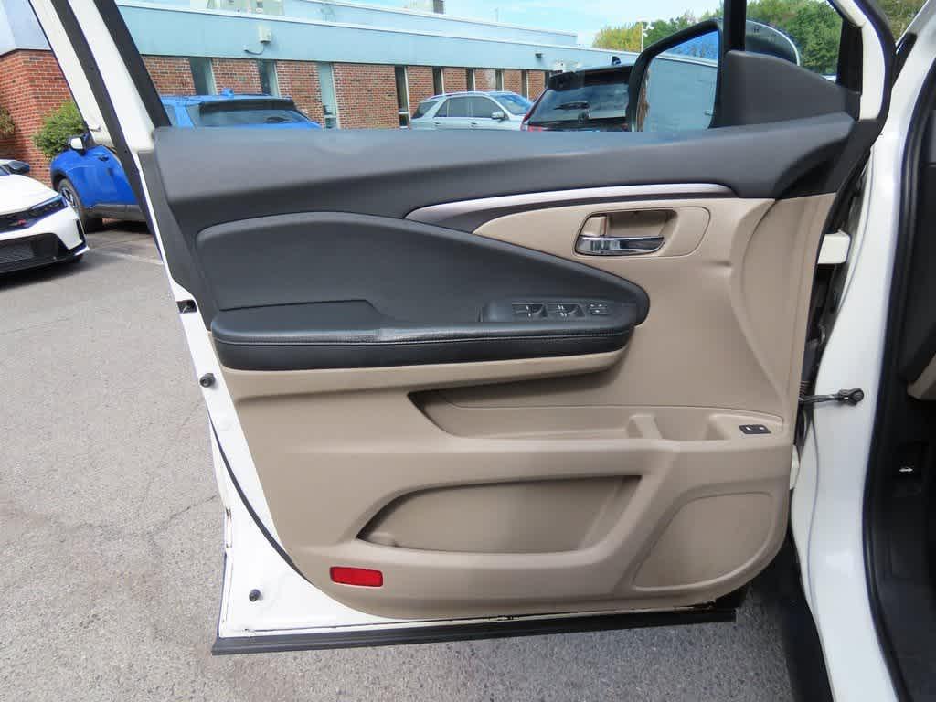 used 2016 Honda Pilot car, priced at $11,995