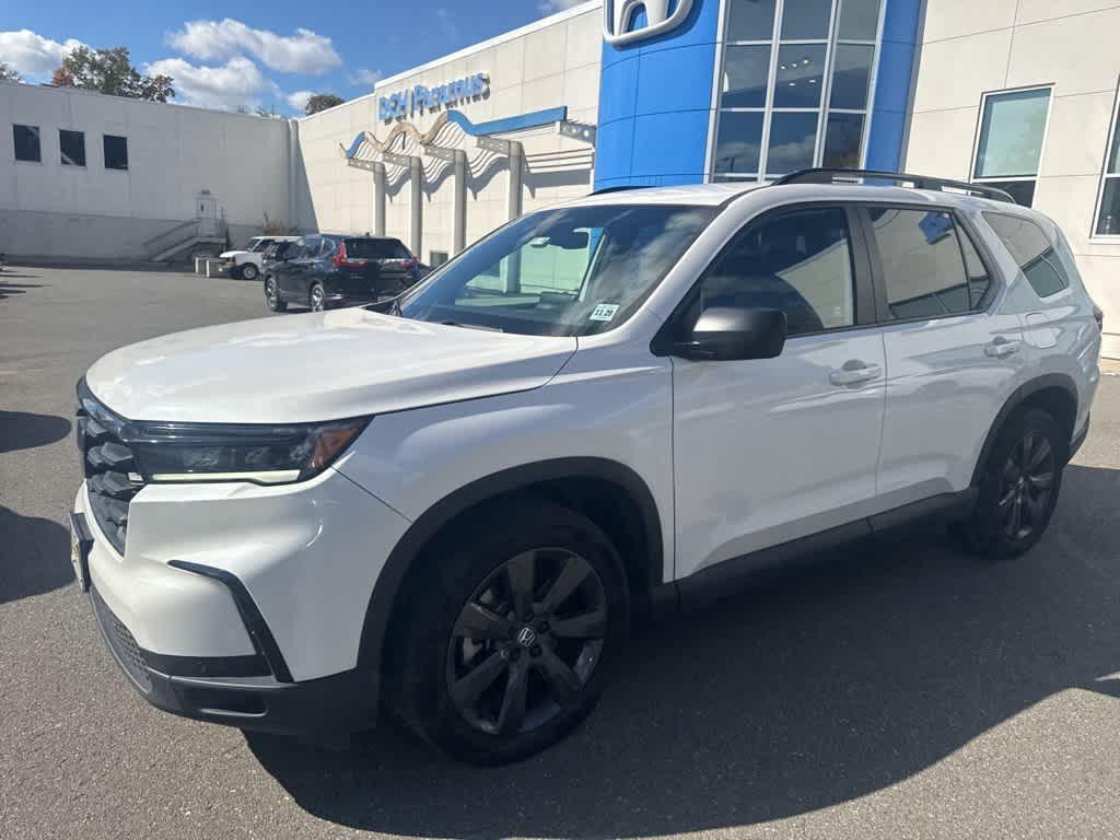 used 2025 Honda Pilot car, priced at $39,995