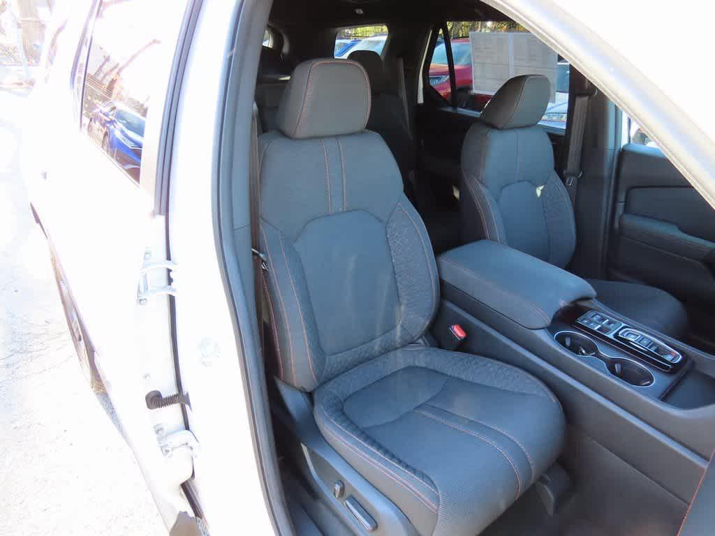 used 2025 Honda Pilot car, priced at $37,795