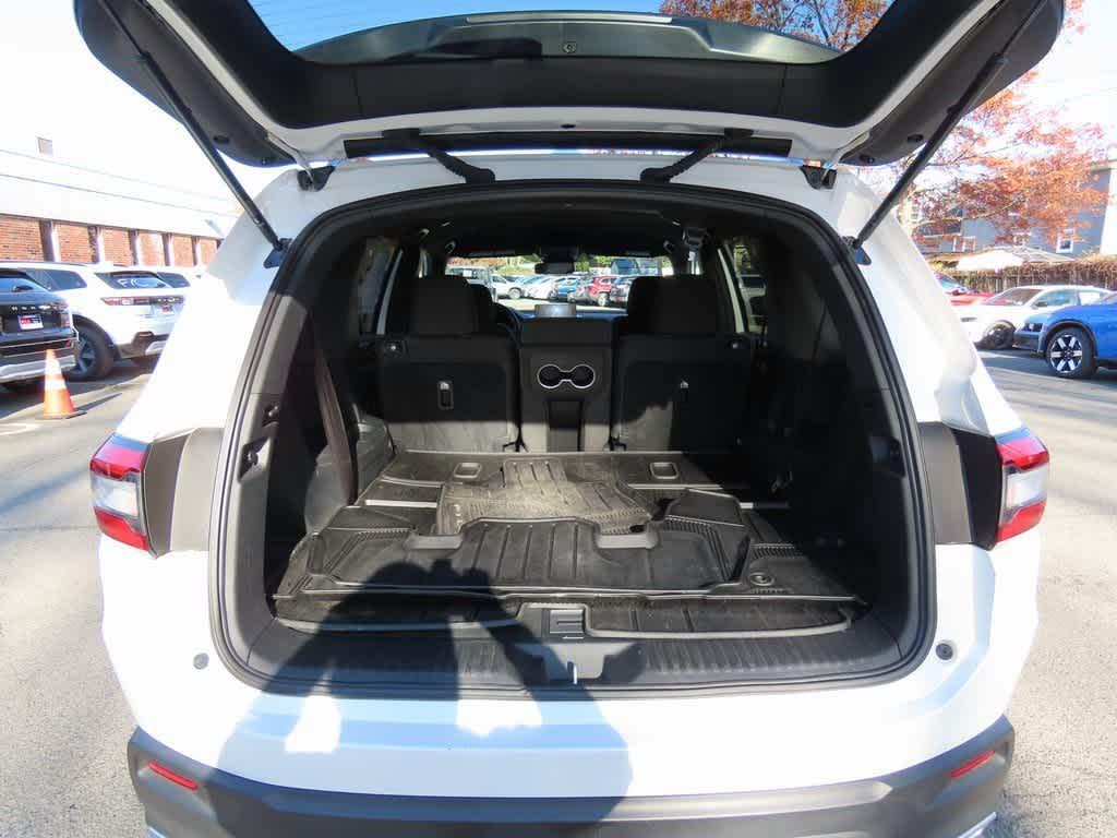 used 2025 Honda Pilot car, priced at $37,795