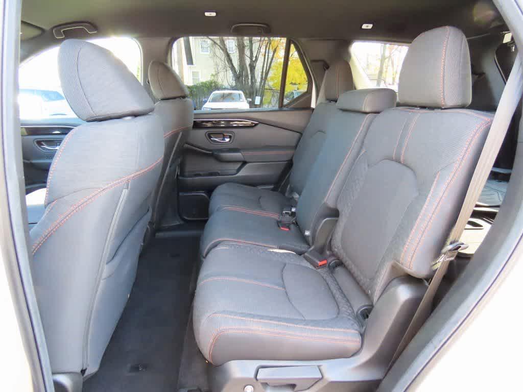 used 2025 Honda Pilot car, priced at $37,795