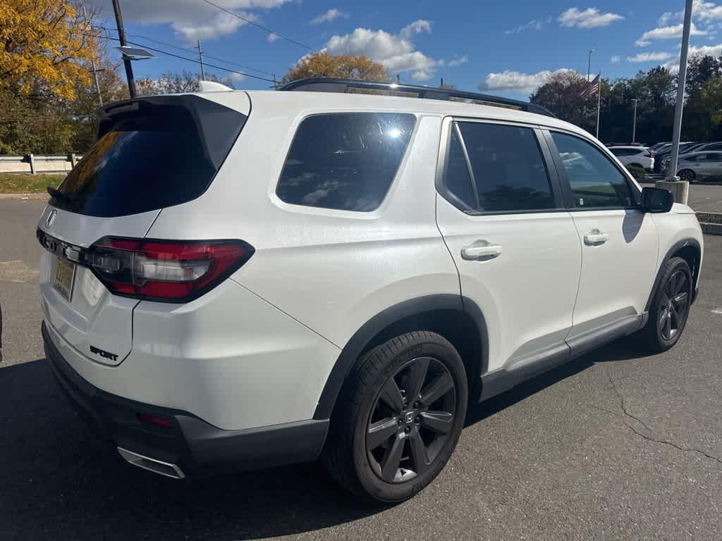 used 2025 Honda Pilot car, priced at $39,995