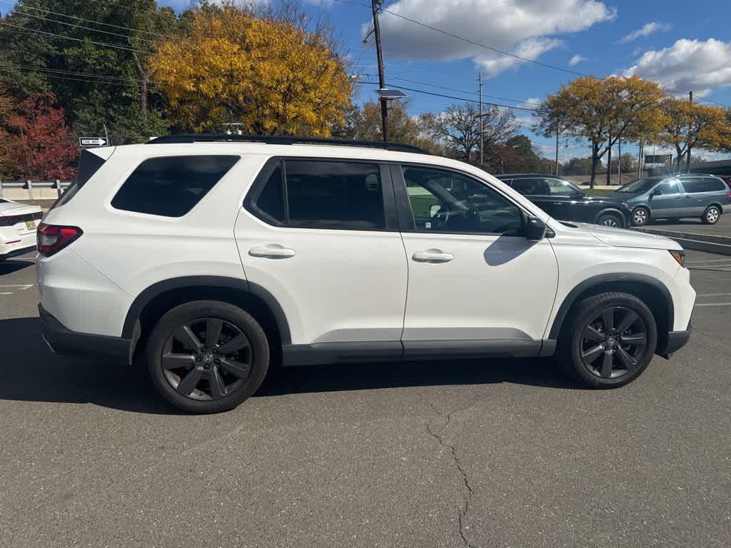 used 2025 Honda Pilot car, priced at $39,995