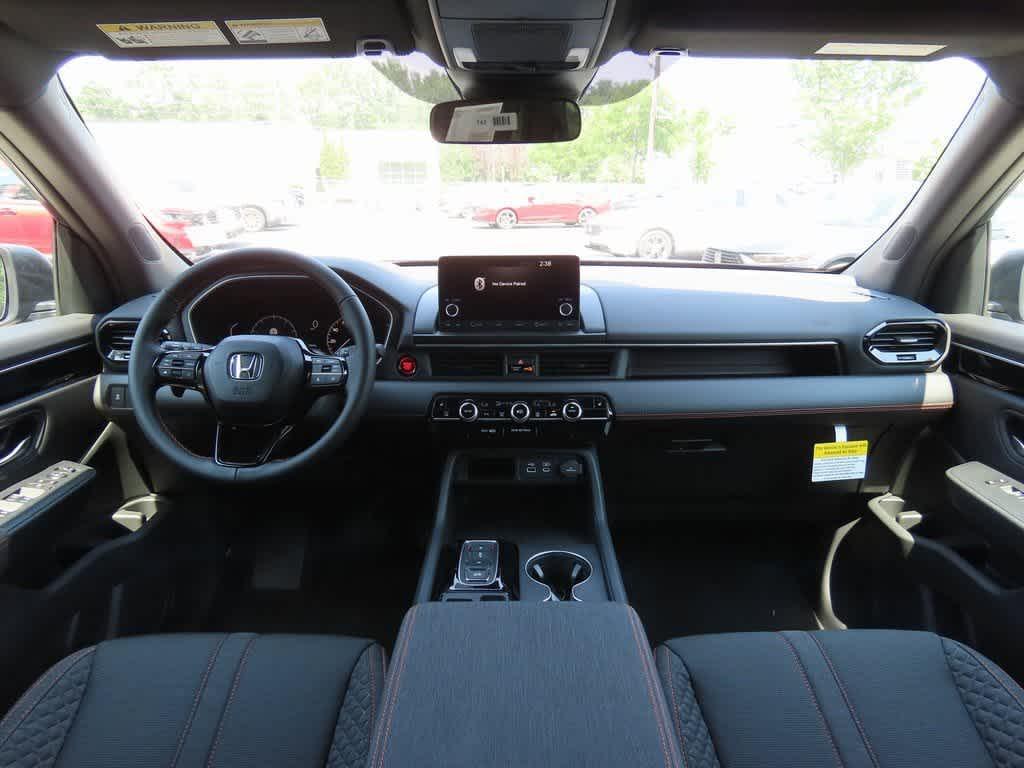 new 2025 Honda Pilot car, priced at $43,795
