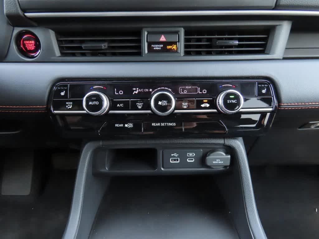 new 2025 Honda Pilot car, priced at $43,795