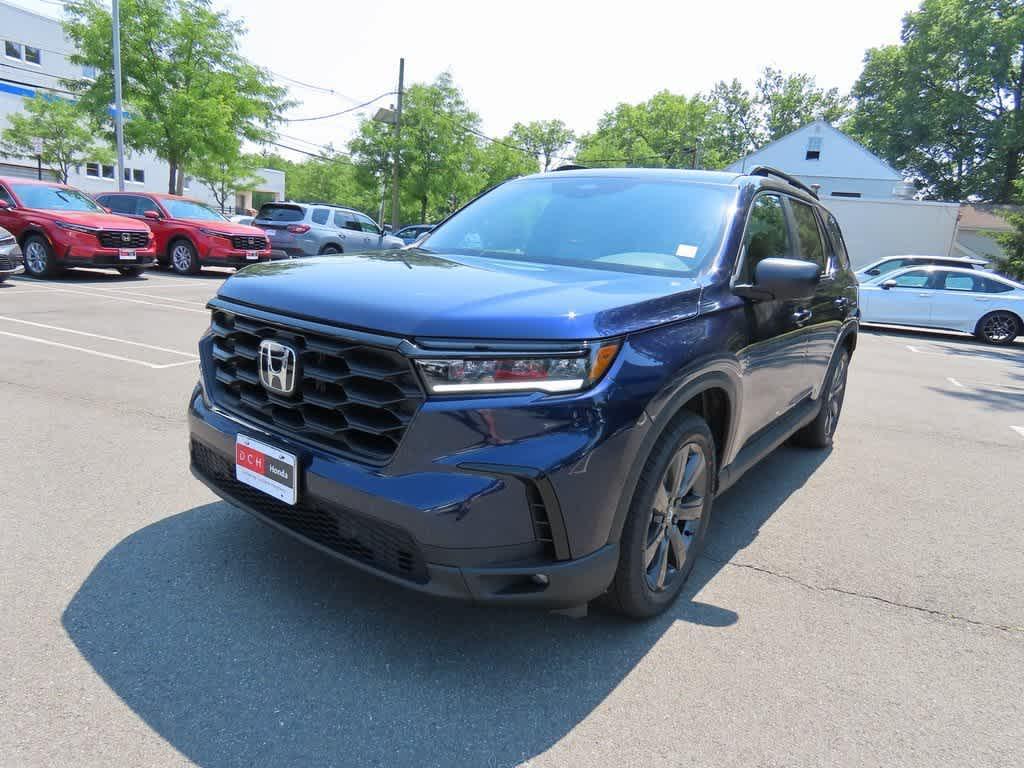 new 2025 Honda Pilot car, priced at $43,795