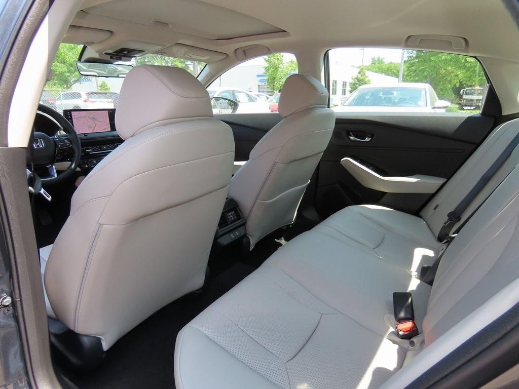 new 2025 Honda Accord Hybrid car, priced at $40,450
