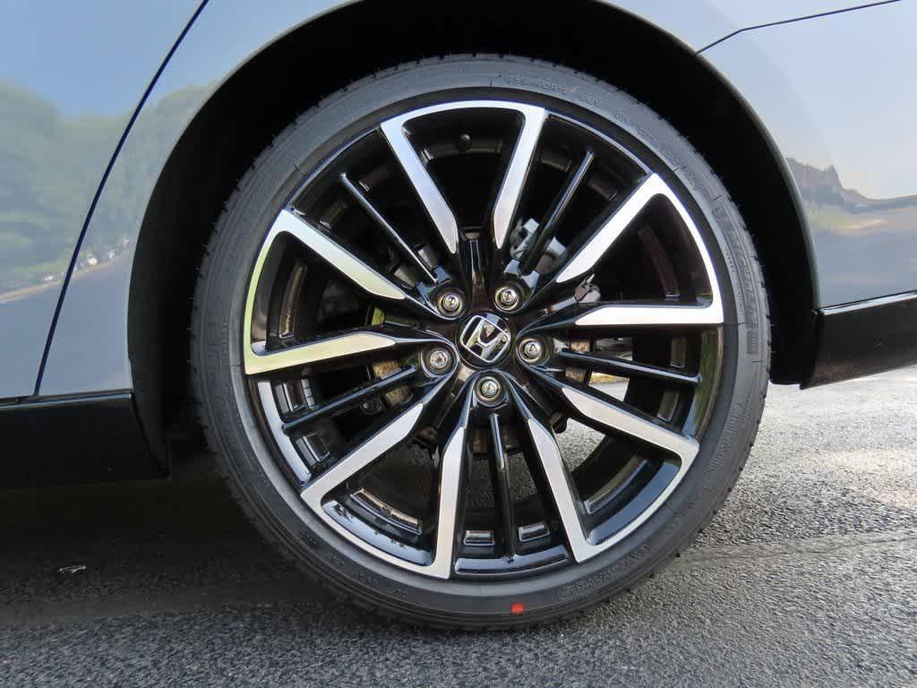 new 2025 Honda Accord Hybrid car, priced at $40,905