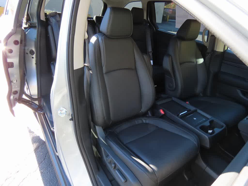 new 2026 Honda Odyssey car, priced at $44,290