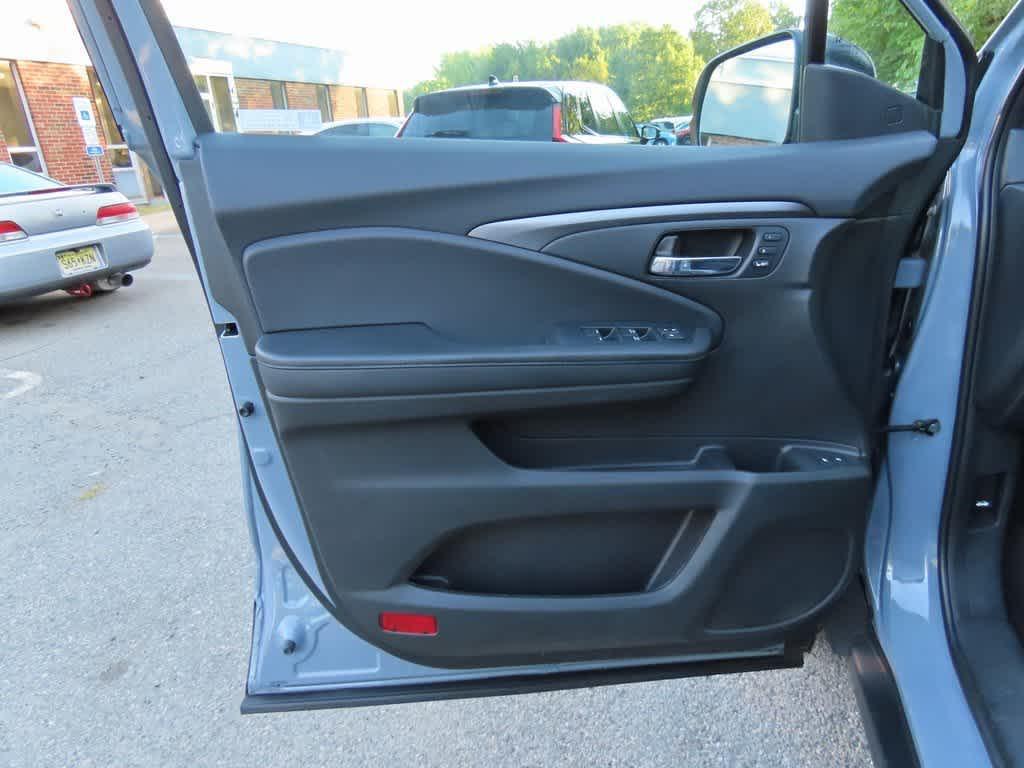 used 2022 Honda Pilot car, priced at $31,495