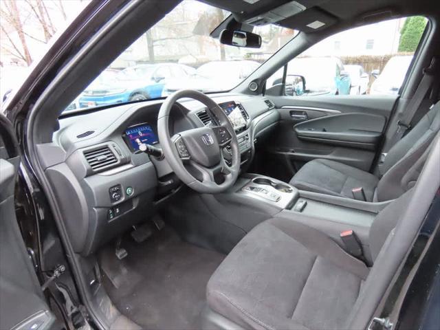 used 2022 Honda Pilot car, priced at $28,995