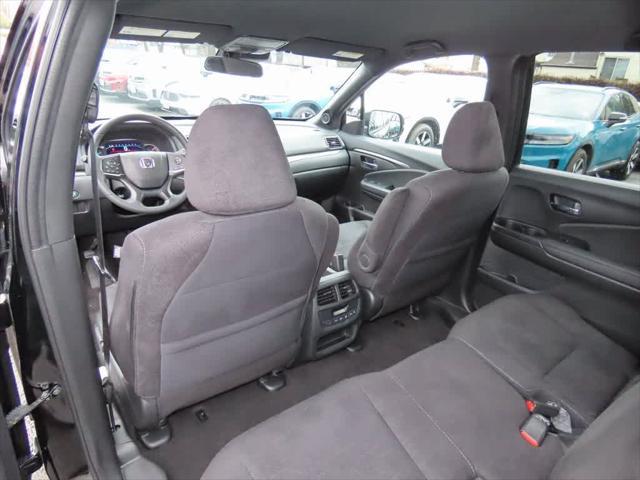 used 2022 Honda Pilot car, priced at $28,995