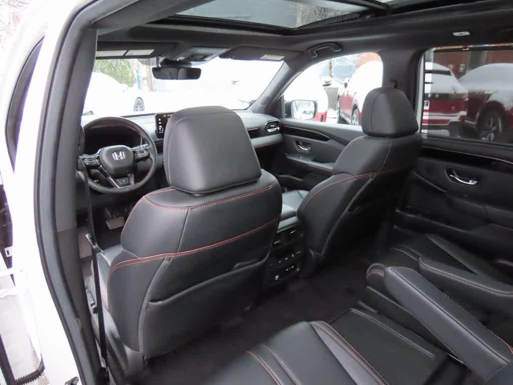 used 2024 Honda Pilot car, priced at $45,995