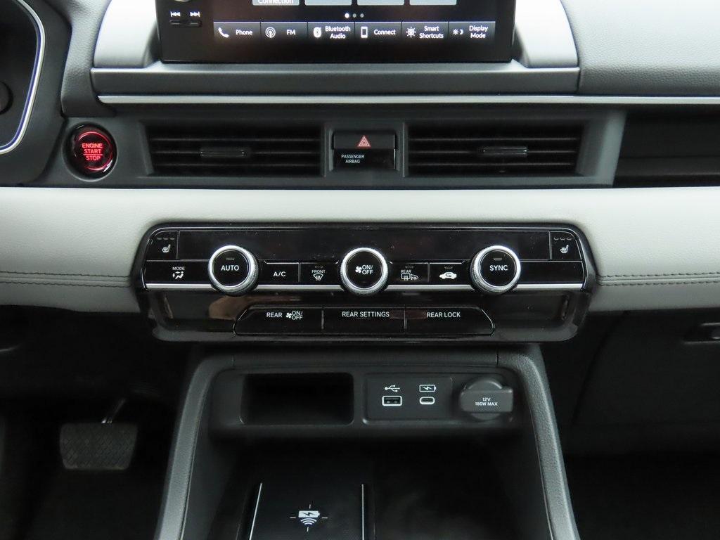 new 2025 Honda Pilot car, priced at $47,800