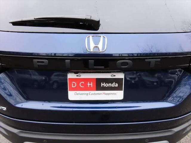 new 2025 Honda Pilot car, priced at $47,800