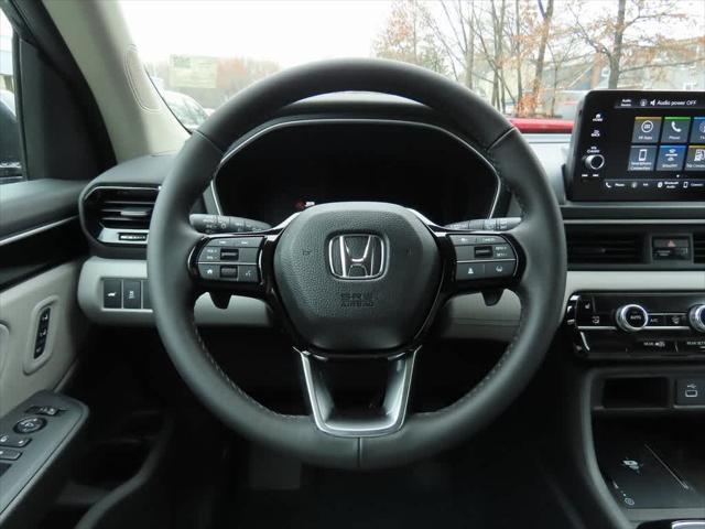 new 2025 Honda Pilot car, priced at $47,800