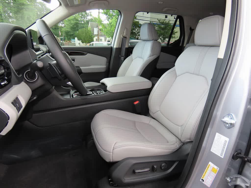 new 2025 Honda Pilot car, priced at $47,825