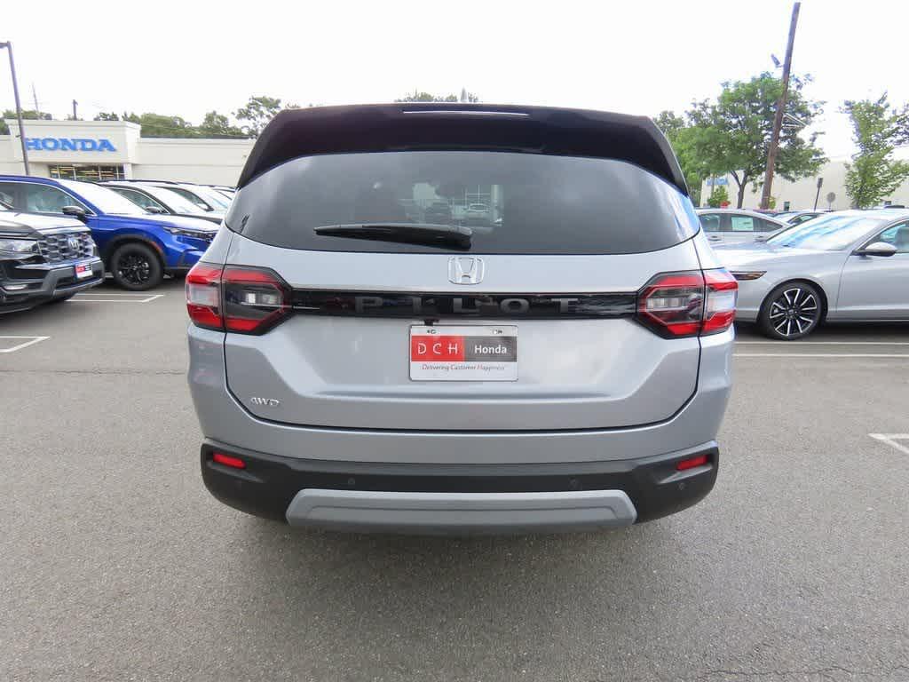 new 2025 Honda Pilot car, priced at $47,825
