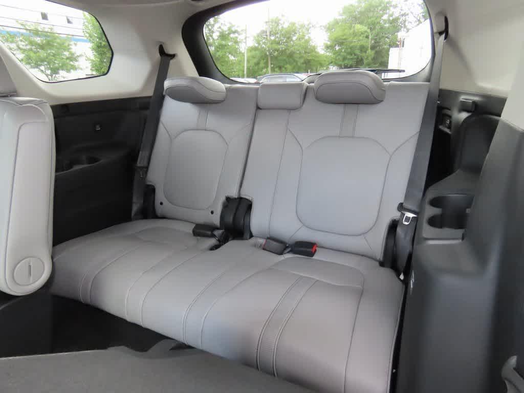 new 2025 Honda Pilot car, priced at $47,825