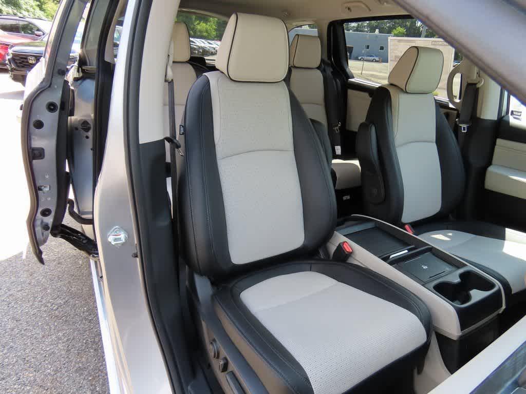 new 2026 Honda Odyssey car, priced at $54,335