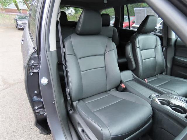 used 2022 Honda Pilot car, priced at $33,995