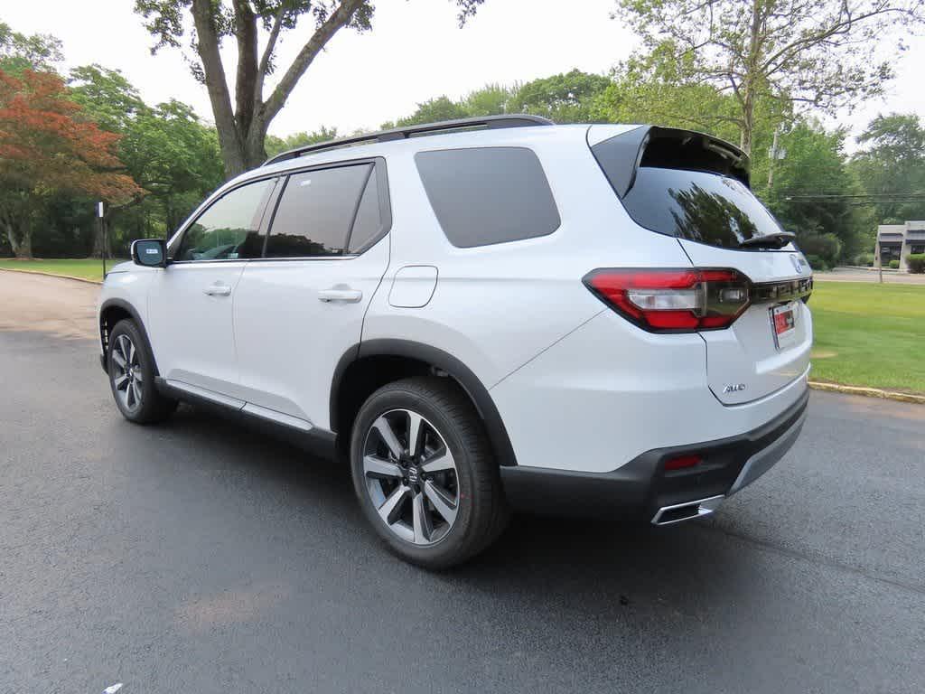 new 2025 Honda Pilot car, priced at $53,270