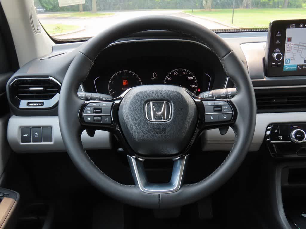 new 2025 Honda Pilot car, priced at $53,270