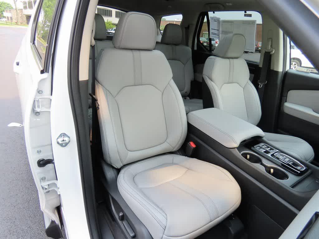 new 2025 Honda Pilot car, priced at $53,270