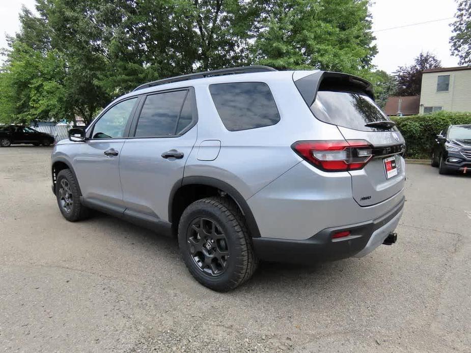 new 2025 Honda Pilot car, priced at $50,495