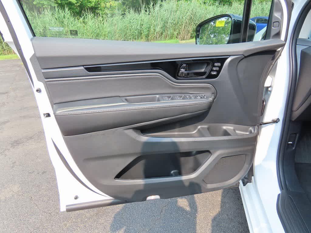 new 2026 Honda Odyssey car, priced at $54,010