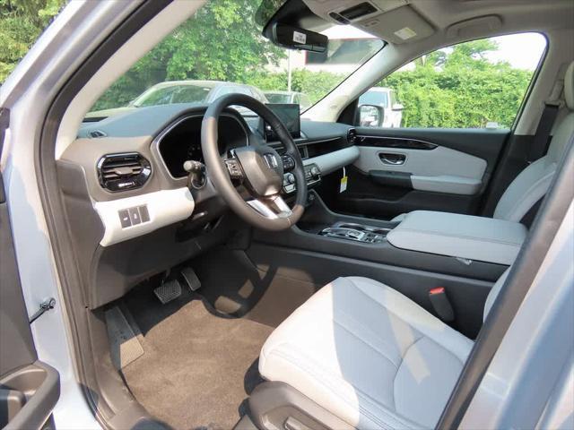 new 2025 Honda Pilot car, priced at $52,770