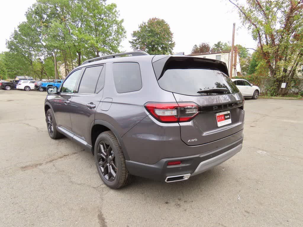 new 2025 Honda Pilot car, priced at $53,725
