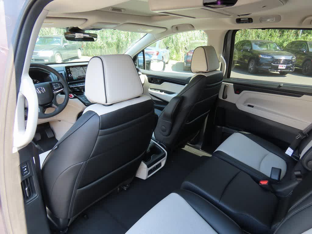 new 2026 Honda Odyssey car, priced at $54,335