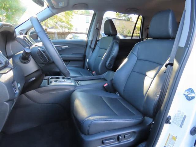 used 2022 Honda Pilot car, priced at $30,995