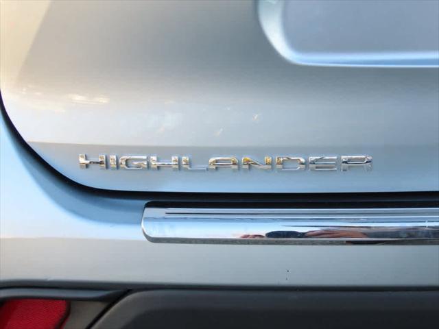 used 2021 Toyota Highlander car, priced at $22,995