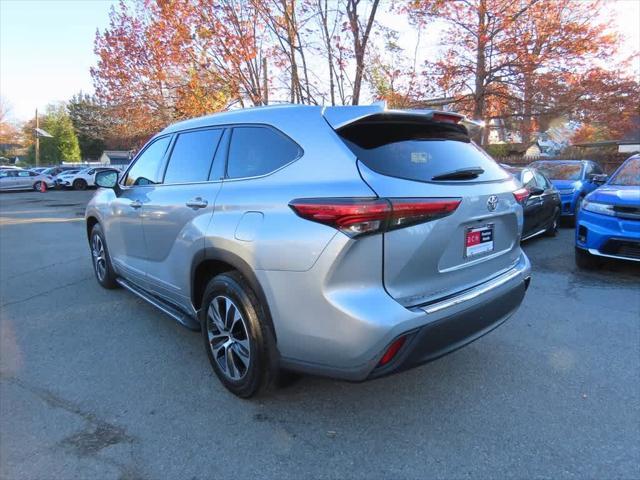 used 2021 Toyota Highlander car, priced at $22,995