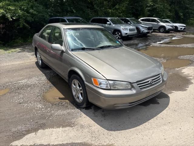 used 1998 Toyota Camry car, priced at $4,495