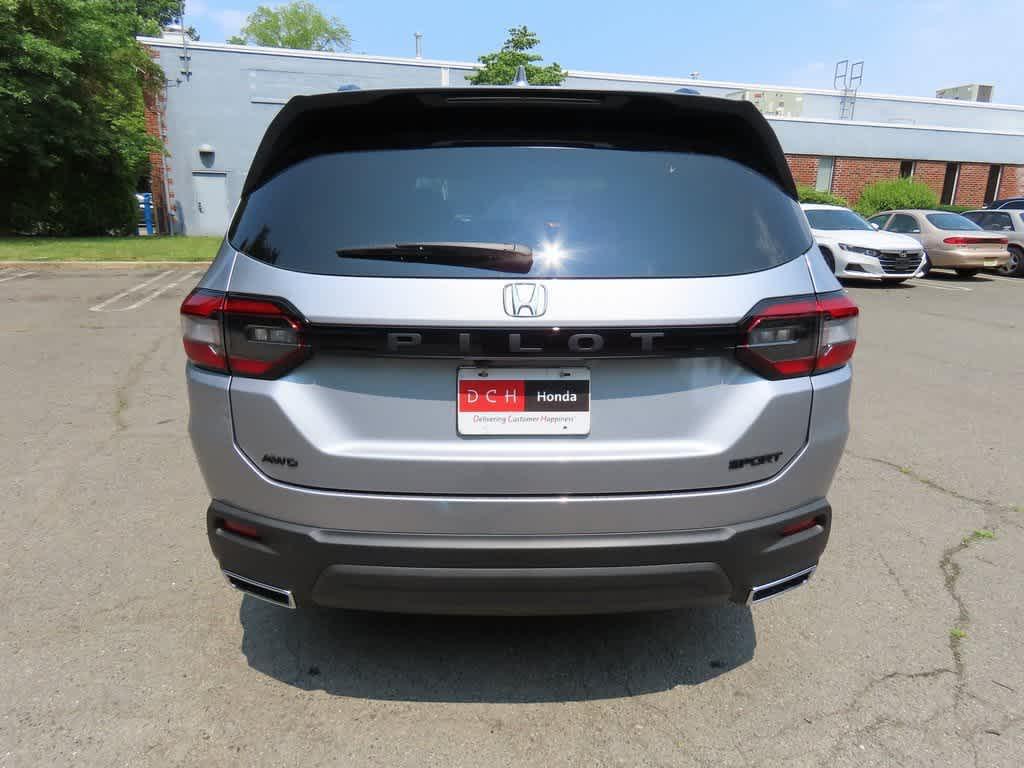 new 2025 Honda Pilot car, priced at $43,795