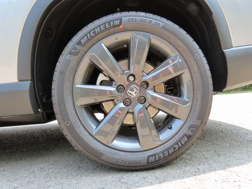 new 2025 Honda Pilot car, priced at $43,795