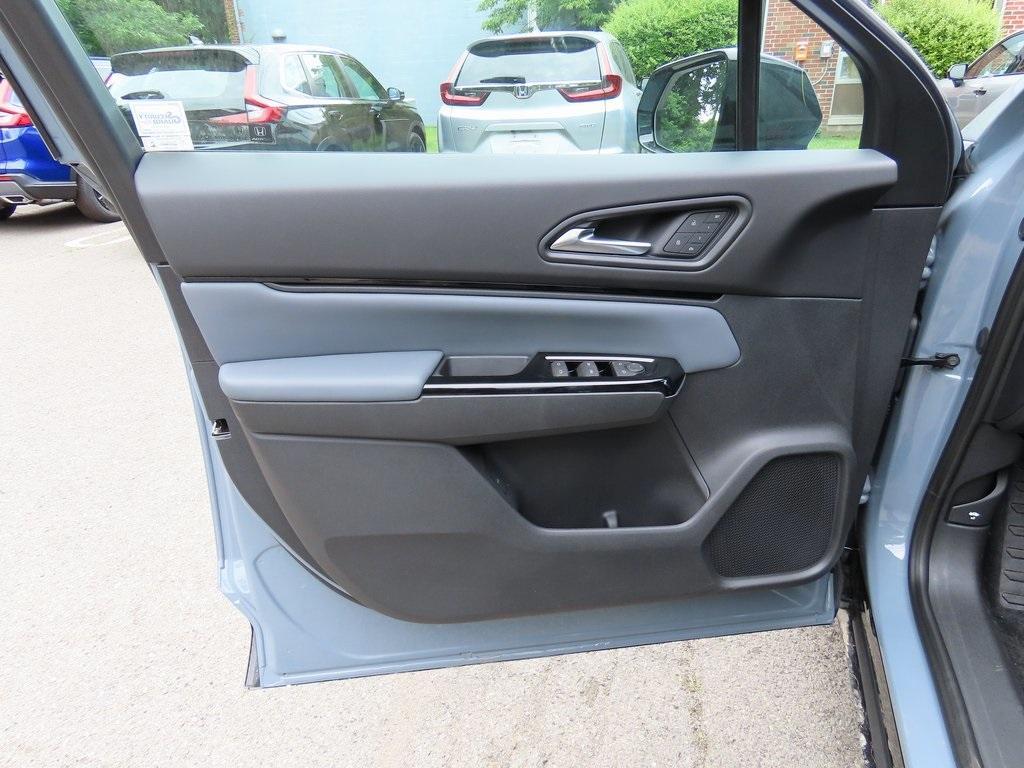new 2025 Honda Prologue car, priced at $56,605